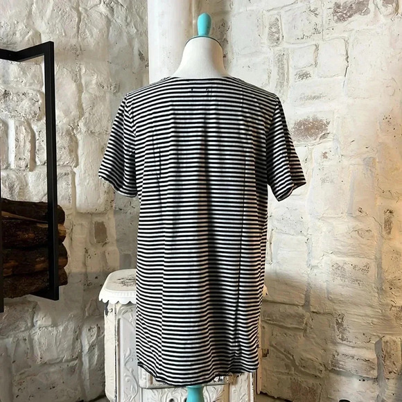 Ampersand & | Extra Long Striped Pocket Tee - Picture 5 of 6
